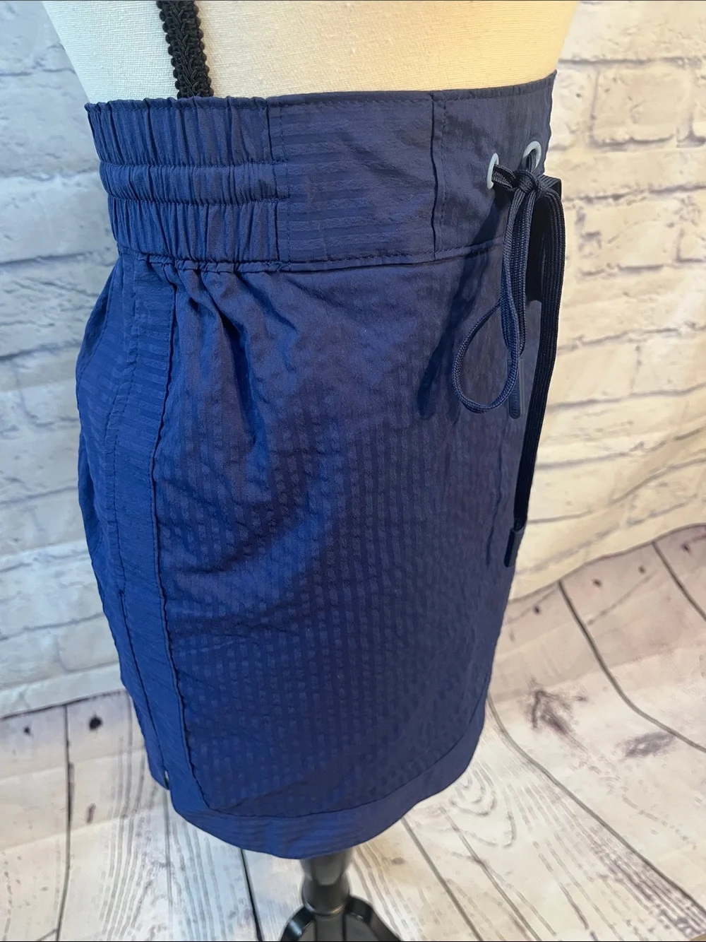 Vineyard Vines Active Skirt Drawstring Blue Textured Mini Size Small Vacation